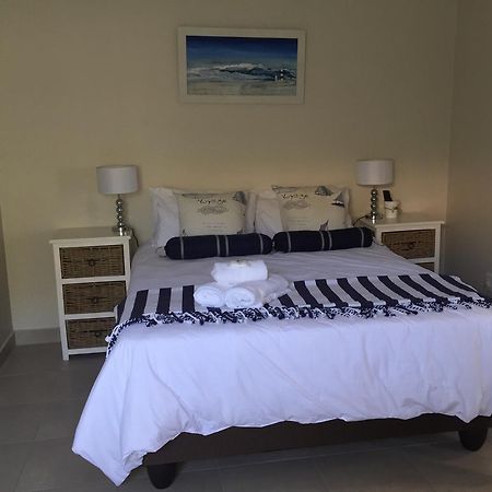 Larkspur Place East London Luaran gambar